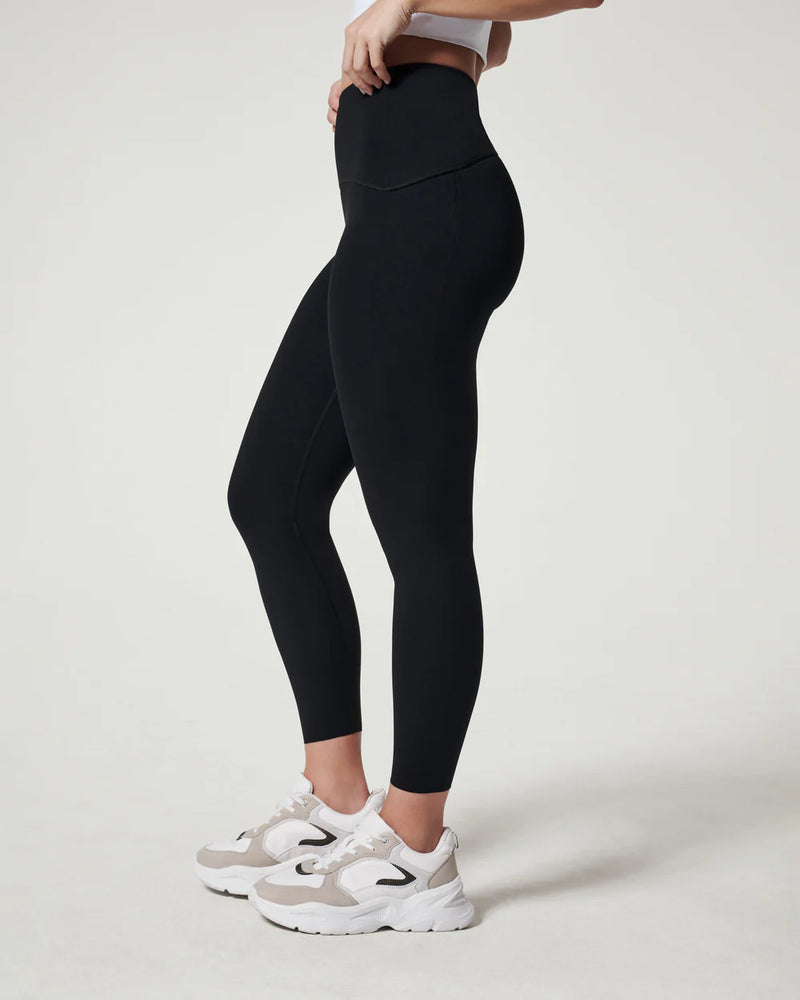 SPANXshape™ Booty Boost® Pocket Leggings