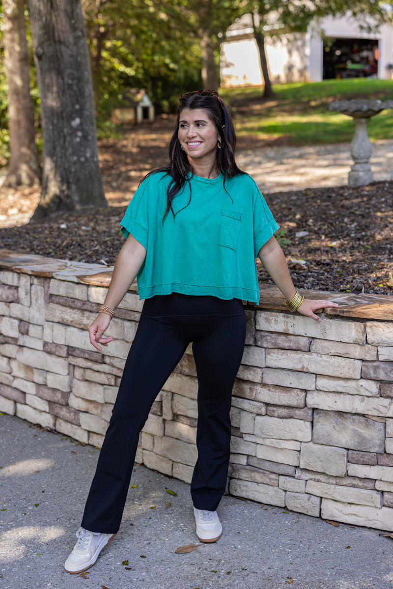 green cropped basic tee