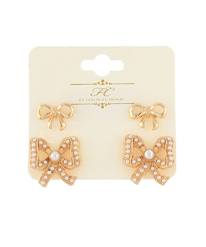 Pearl bow stud earrings